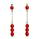 Nefriit. Metallosad: kuldset värvi.