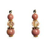 Rodoniit. Metallosad: kuldset värvi.