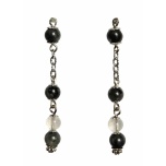 Labradoriit/mäekristall. Metallosad: hõbedast värvi.