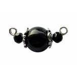 Käevõru keskne element. Must oonüks. Metallosad: hõbedast värvi.